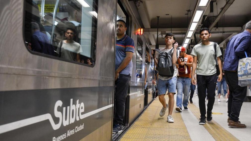 Cierran una estaci�n de la l�nea C del subte por obras de renovaci�n (Archivo/T�lam).