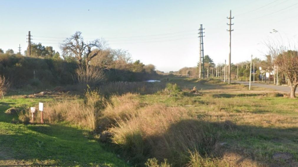Ac�, en esta zona, fue hallado el cuerpo sin vida del sujeto.