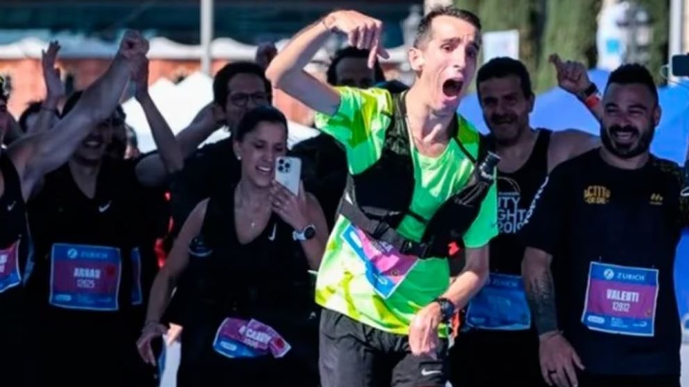 El joven se preparó junto a su entrenador, un preparador físico y su psicóloga para cumplir su sueño.