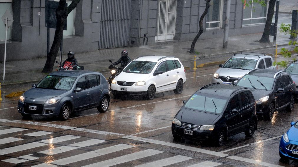 Reportan alerta meteorol�gica nivel amarilla en siete provincias. (Hern�n Nersesi�n/Cr�nica)