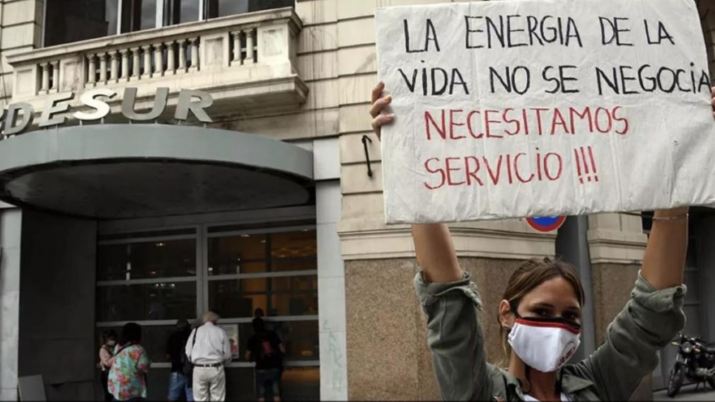 Los cortes de luz prolongados derivaron en múltiples protestas de usuarios (Télam/Archivo)