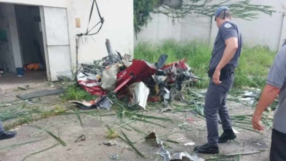 Así quedó el helicóptero tras la caída.