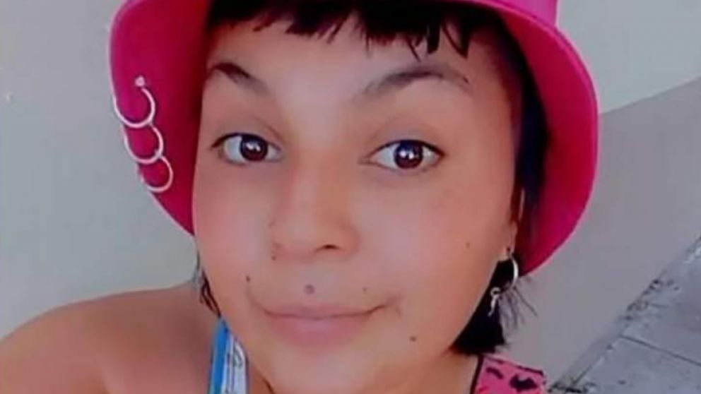 La joven de 22 años fue encontrada en un pozo ciego de dos metros de profundidad.