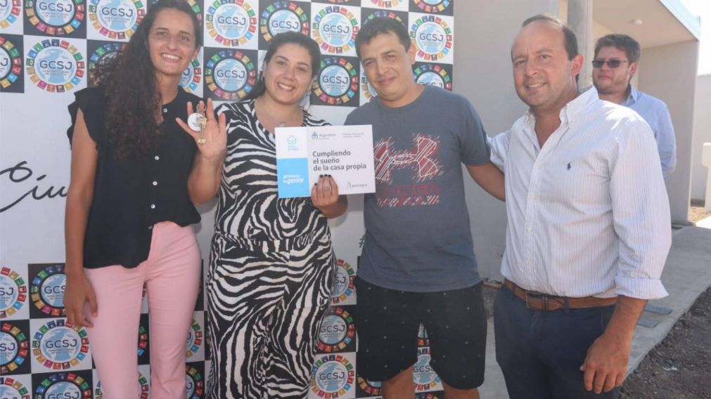 En Santa Fe, m�s familias accedieron a su casa propia.