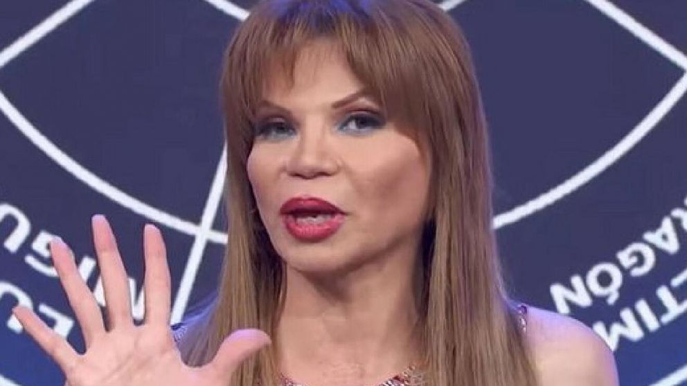 Mhoni Vidente predice algo aterrador para las semanas que se aproximan.