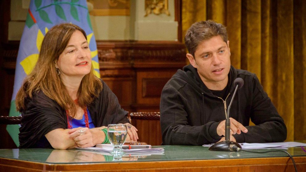  La ministra de las�Mujeres, Pol�ticas de G�nero y Diversidad Sexual bonaerense, Estela D�az, junto con el gobernador Axel Kicillof.