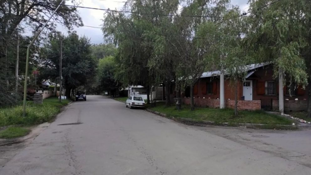 Albañiles golpearon a su capataz, lo apuñalaron y quisieron prenderlo fuego con un aerosol.