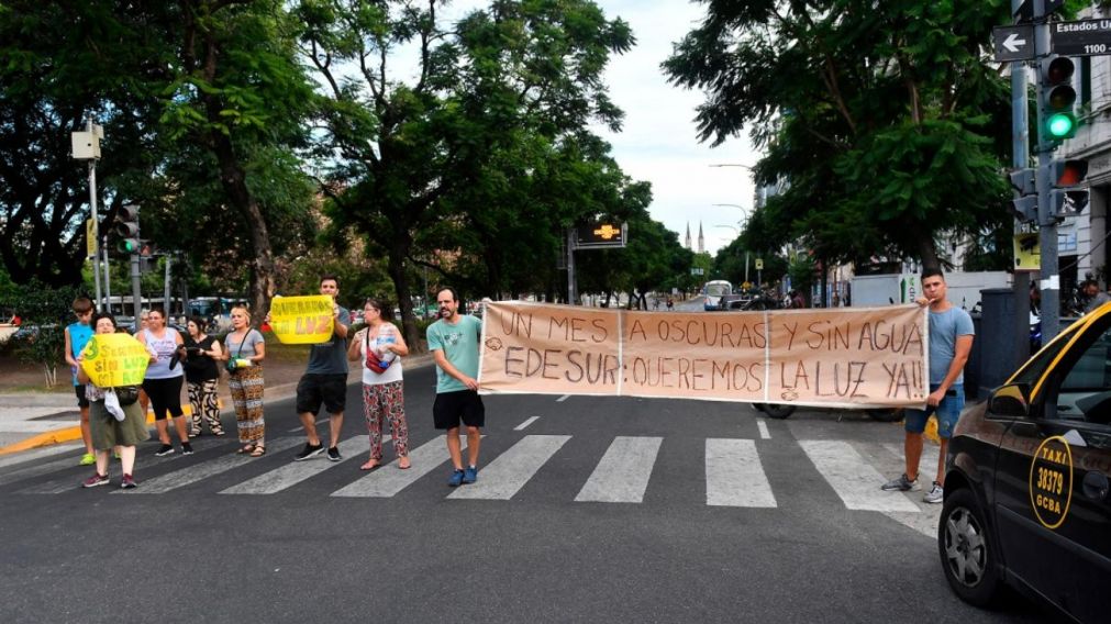 En la Ciudad de Buenos Aires, las zonas más afectadas por la interrupción en el servicio eléctrico son los barrios de Palermo y Belgrano.