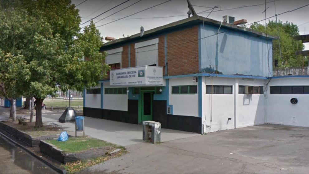 Efectivos de esta comisaría investigaban el crimen (Google Street View).