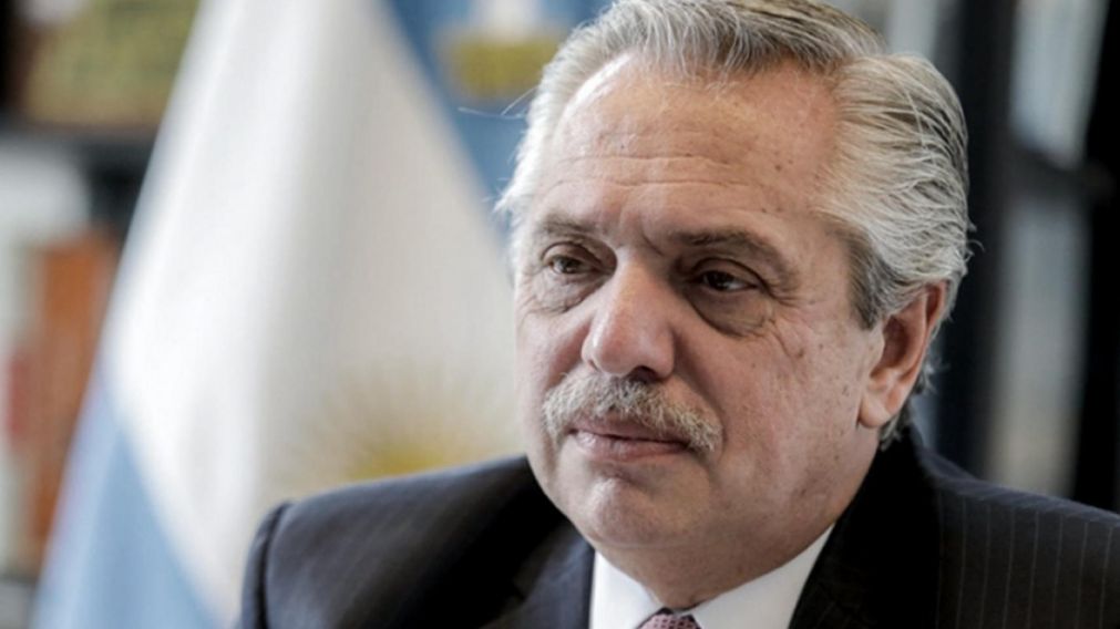 Alberto Fern�ndez tiene una hernia de disco lumbar.