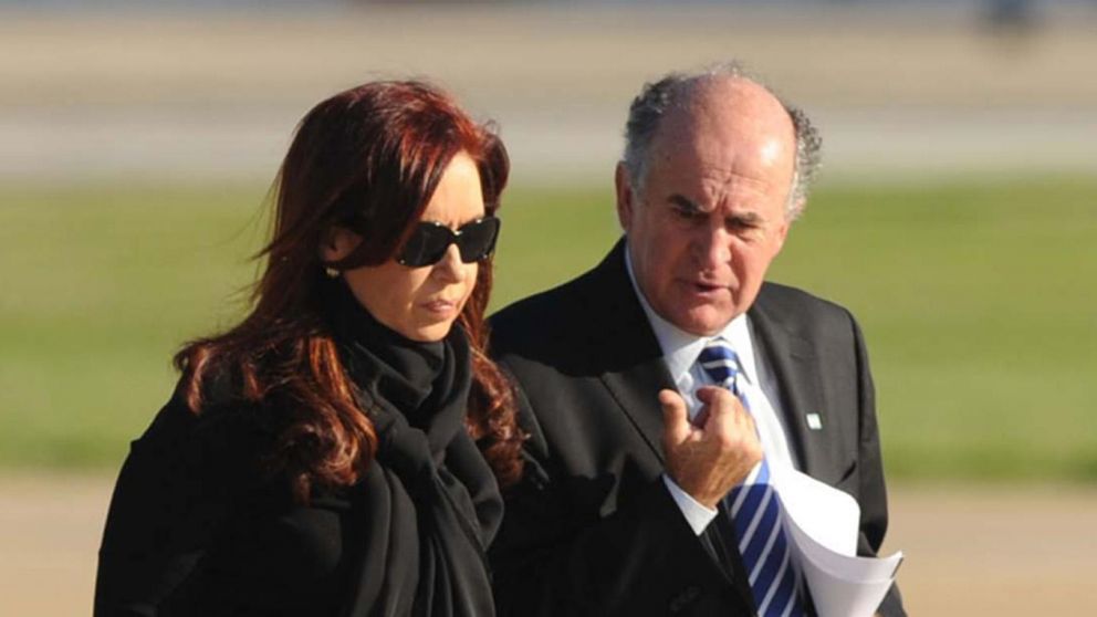 Según Parrilli, la Justicia "no está dispuesta a investigar quiénes financiaron" el atentado contra Cristina Kirchner.