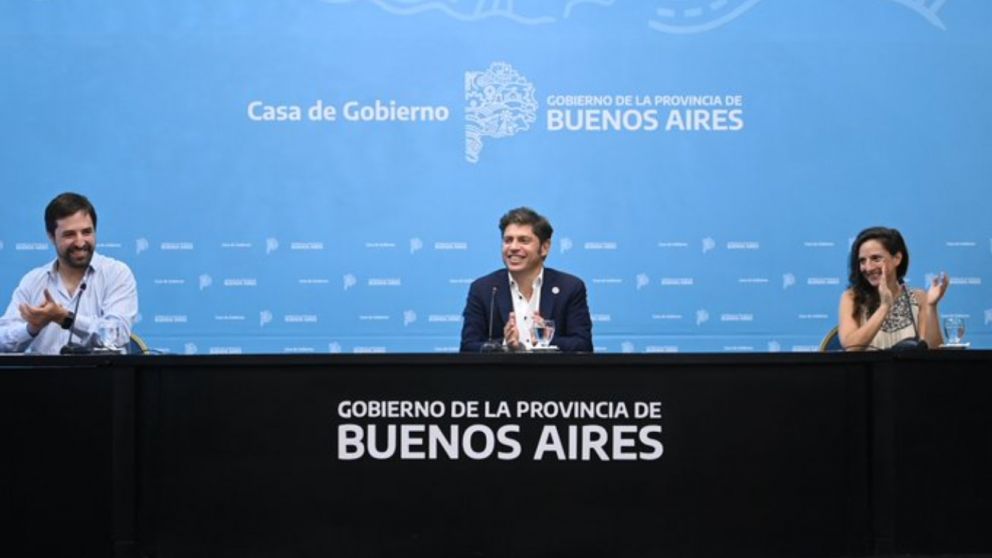Kicillof encabez� la presentaci�n en el Sal�n Dorado de la Casa de Gobierno, junto al ministro de Salud, Nicol�s Kreplak y la subsecretaria de Gesti�n de la Informaci�n, Educaci�n Permanente y Fiscalizaci�n, Leticia Ceriani.