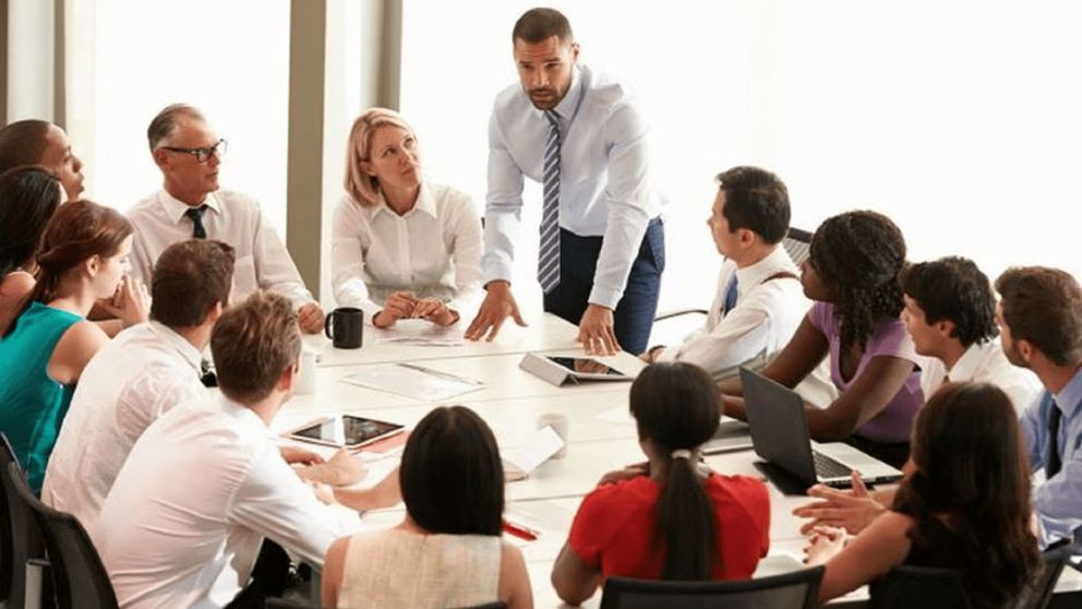 Le conto una situaci�n personal al jefe y lo defenestr�.