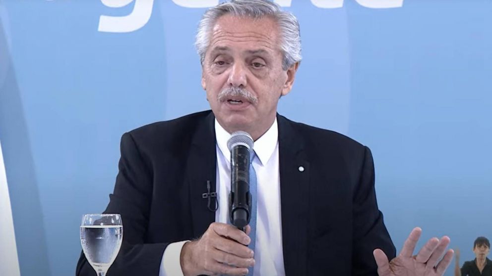Alberto Fernández presentó el programa Edificios Públicos Sostenibles: "El cambio climático nos afecta".