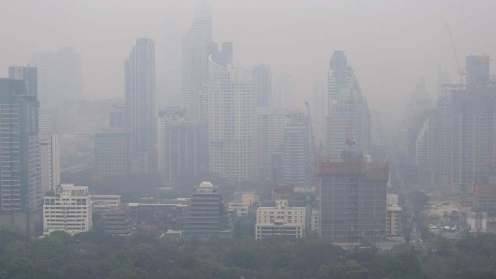 Bangkok, de 11 millones de habitantes y reconocido destino turístico, se encuentra desde principios de semana rodeado de una niebla espesa.