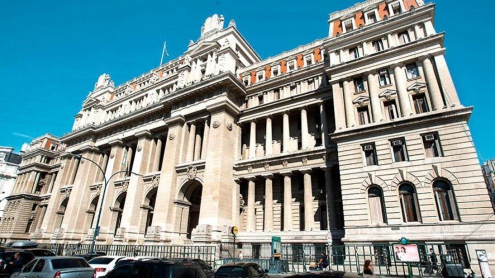 Bajo la consigna "fuera la mafia judicial".