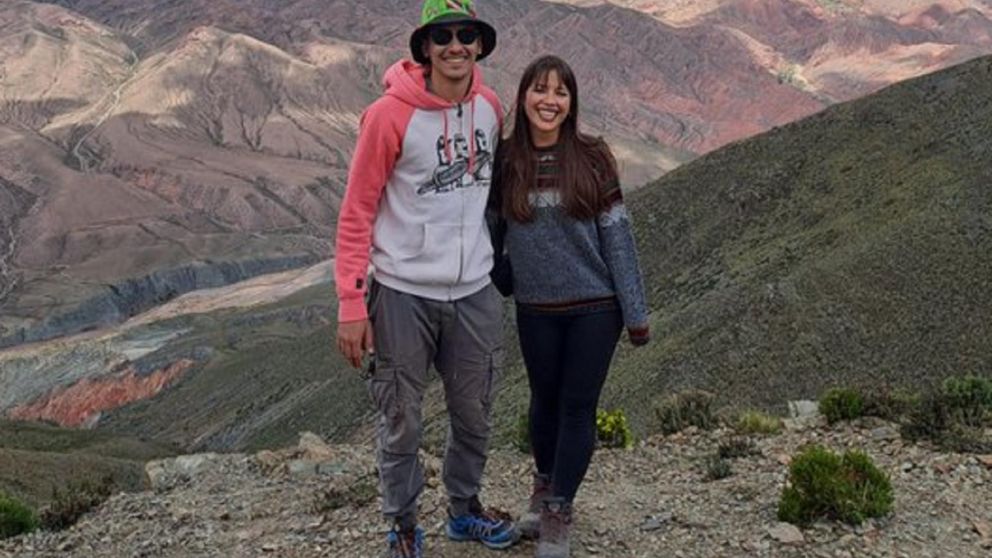 La conoció en el Carnaval de Jujuy, le pidió una foto, quedó flechado de amor y ahora inició una ardua búsqueda.