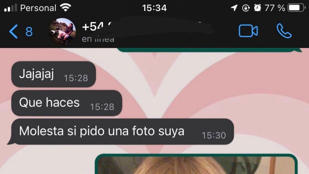 Le pidieron fotos desnuda y recurri� a ins�lita imagen.