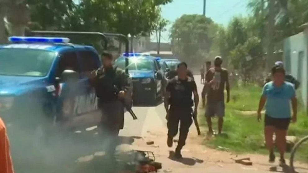 Los vecinos atacaron la casa del sospechoso de matar al nene de 11 años