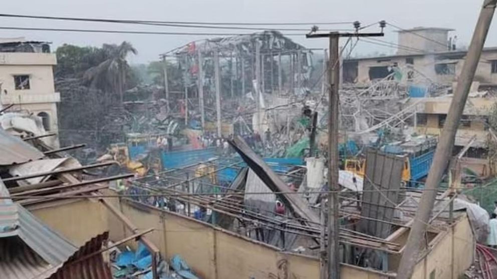 La explosi�n dej� al menos seis muertos y 25 heridos.