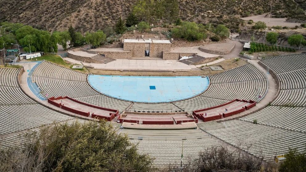 Esp�ritus que deambulan por la noche y objetos que se mueven solos: las actividades paranormales de un destacado teatro