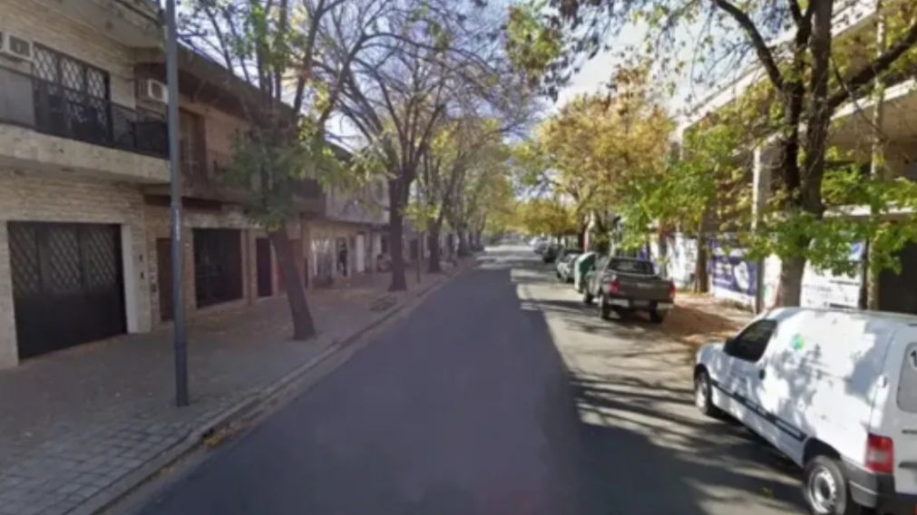 La obra en construcción se ubica en la calle Junín al 1351.
