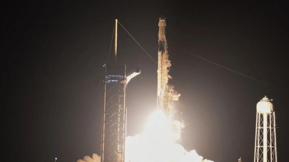 El despegue del cohete de Space X ocurri� finalmente durante la madrugada de este jueves.
