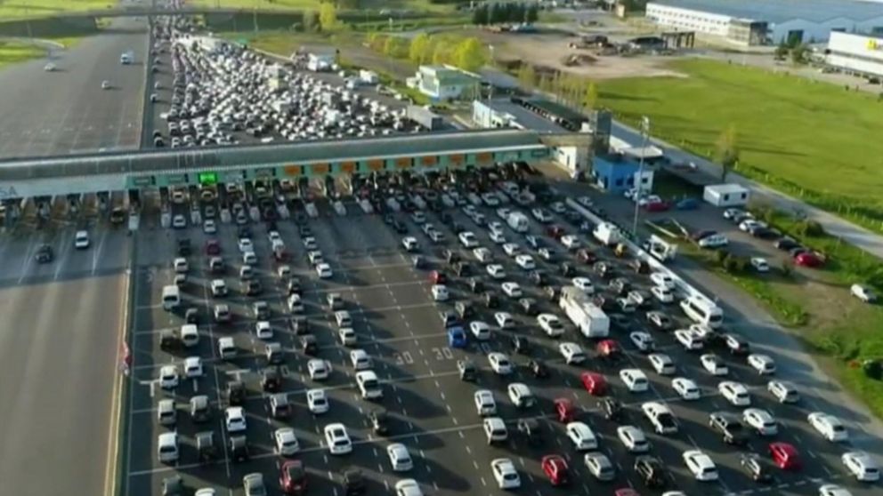 Tránsito congestionado en los accesos a CABA (Imagen ilustrativa).