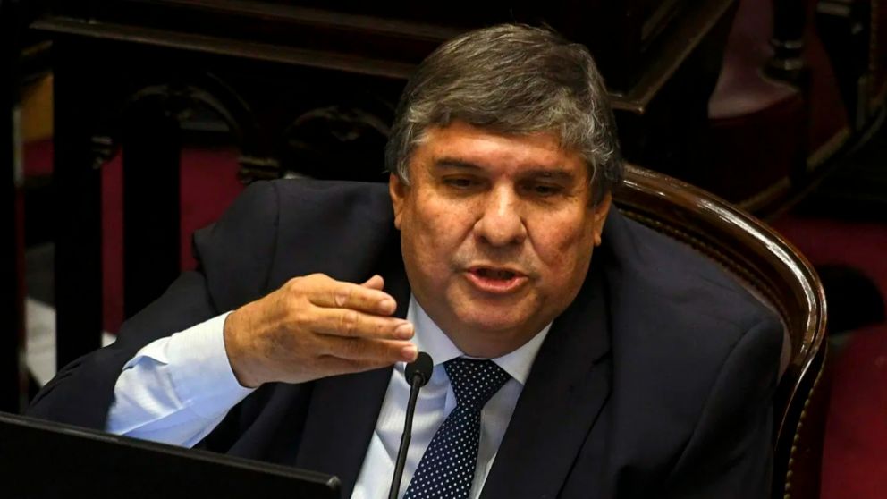 El legislador formoseño, José Mayans, seguirá su tratamiento en un centro de salud porteño.