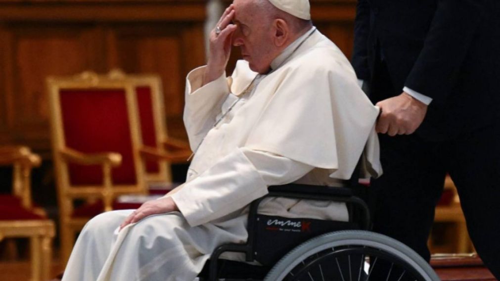 Mal de salud, Francisco no puede hablar: ¿Qué le pasa al Papa?.