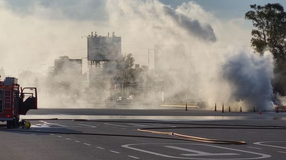 El siniestro ocurrió a las 18 de ayer en el kilómetro 26 del Acceso Oeste.