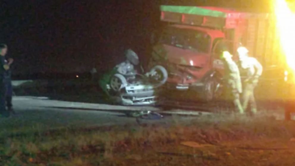 Así quedó el vehículo tras chochar de frente con el camión (Gentileza Sitio Andino).