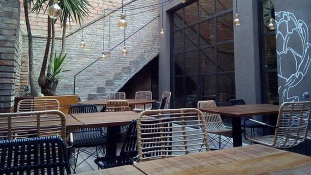 Una clienta criticó su restaurante y le dedicó una respuesta que recorrió el mundo.