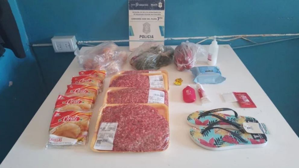 La mercadería que el joven tenía en la mochila cuando quedó detenido.