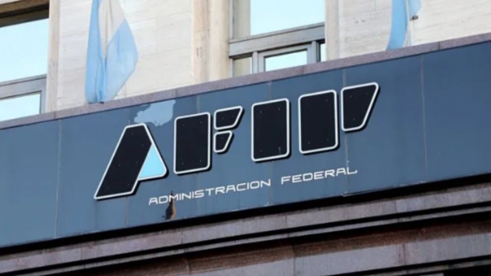 AFIP continúa con las devoluciones de las percepciones del 35% por transacciones a lo largo del año 2022.