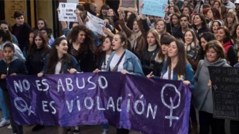 Una ley favorece condenados por delitos sexuales.