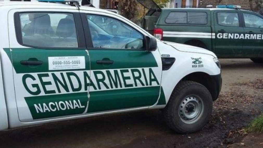 Uniformados de la Gendarmería Nacional Argentina se ocuparon de las pericias.