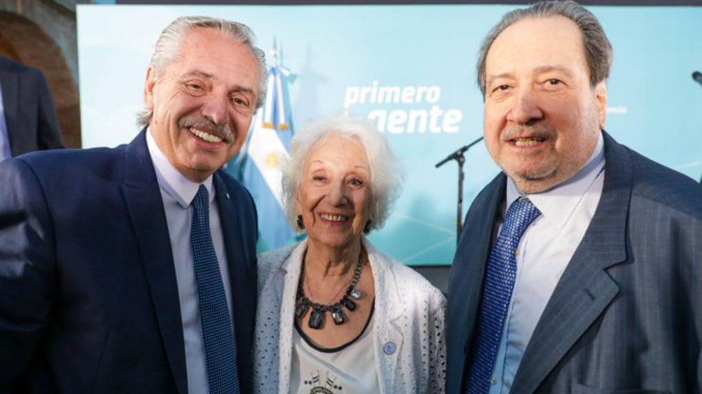 Alberto Fern�ndez, Estela de Carlotto y Le�n Carlos Arslanian (Twitter @alferdez).