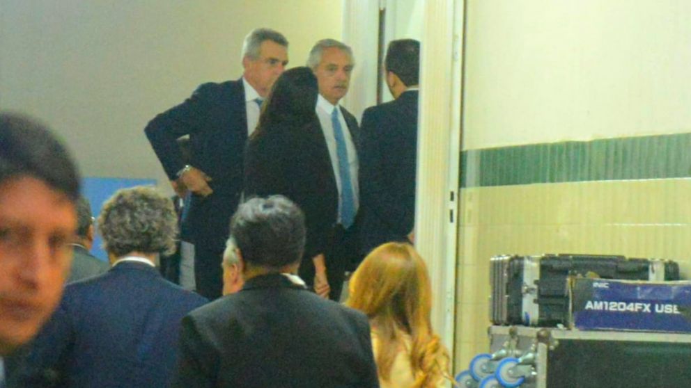 Alberto Fernández arribó a Matheu 130 (Crónica/Hernán Nersesian).