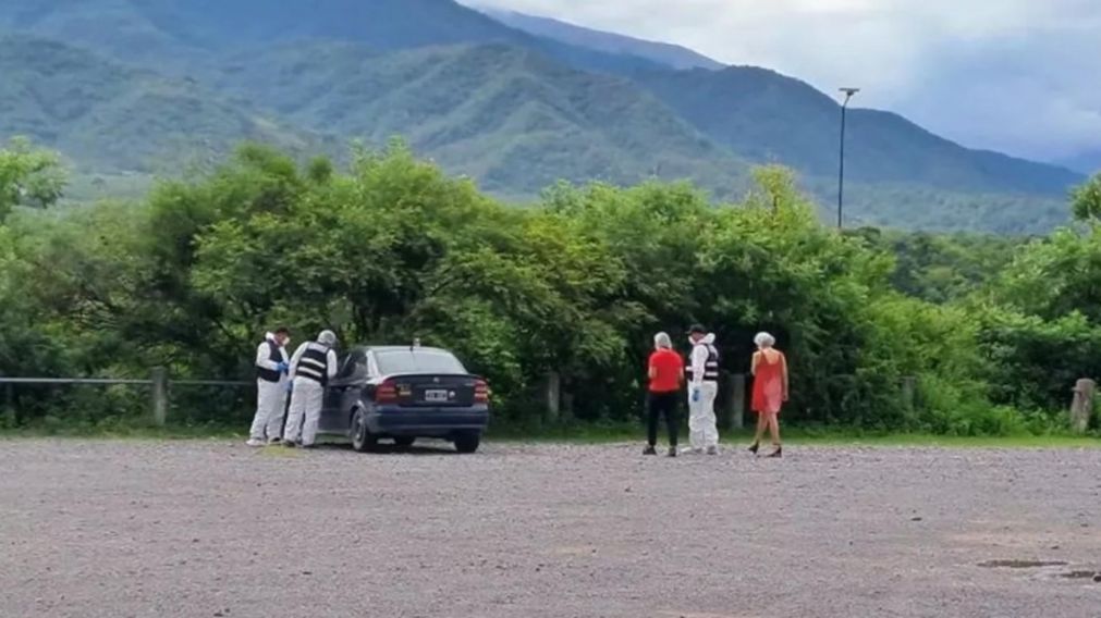 Encontraron dos cadáveres adentro de un auto (Gentileza CilcSalta.com.ar).