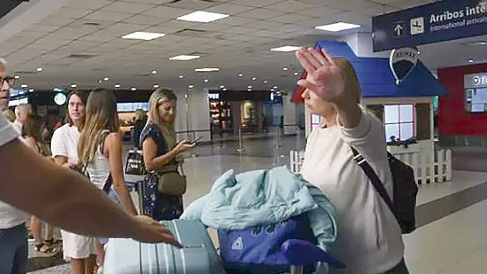 La organización señalada ofrecía a ciudadanas rusas viajar al país para parir y obtener la ciudadanía con presuntas irregularidades en los trámites migratorios.