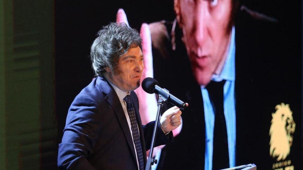 Javier Milei salió al cruce de las acusaciones y dijo que la militante "ya tuvo problemas con otras agrupaciones".