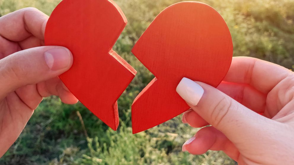 Este síndrome se manifiesta de manera similar al infarto de miocardio.