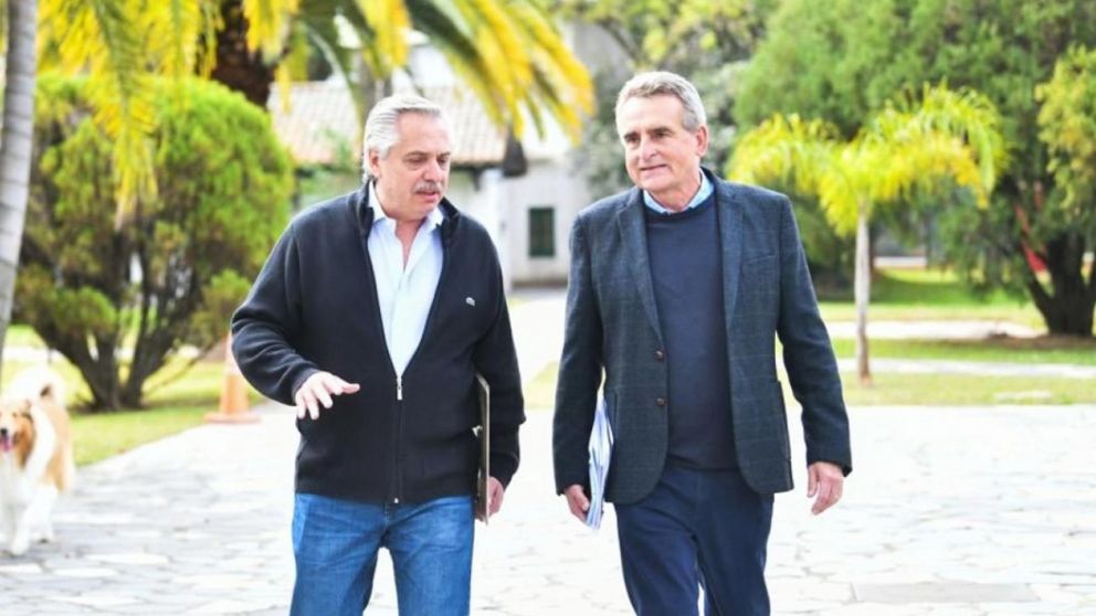 El interventor de la AFI, Agustín Rossi, reemplazará a Juan Manzur en la Jefatura de Gabinete (Archivo).