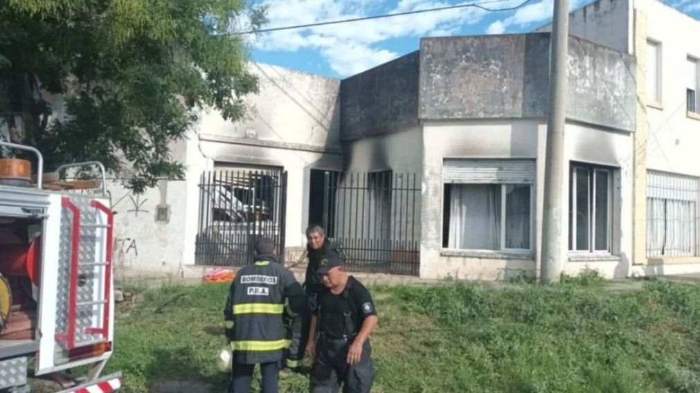 Un nene de 2 años murió en un feroz incendio y su hermano se encuentra en grave estado (Imagen La Brújula Dorada).