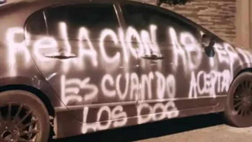 Le escrachó el auto a su novio infiel y la venganza se hizo viral (La Mañana de Neuquén).