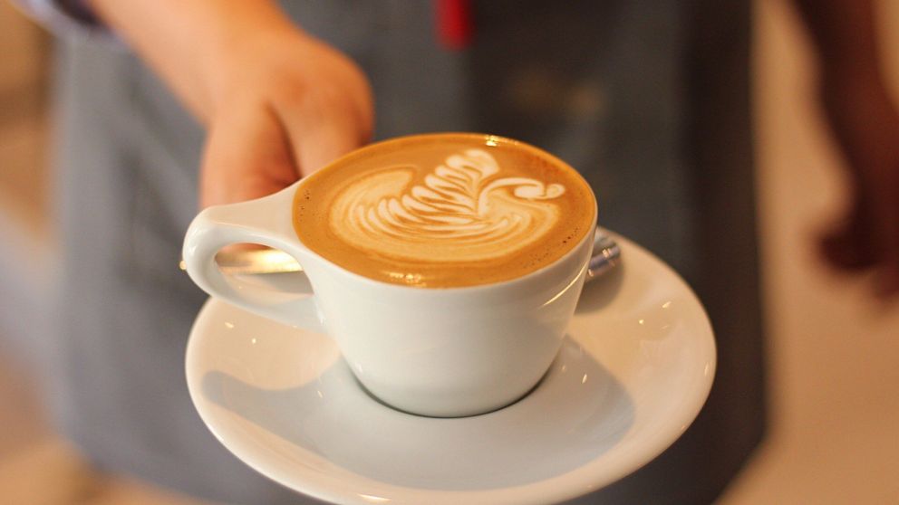 Pidió un café con leche y se espantó al ver el ticket.