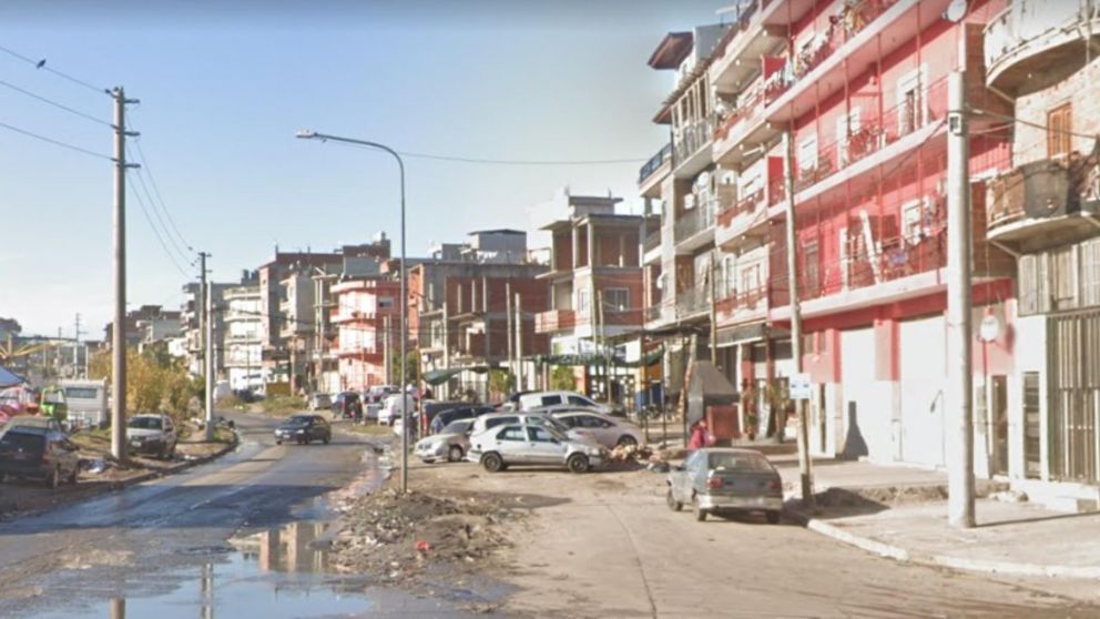 Ac�, en este vecindario, sucedi� el asesinato.