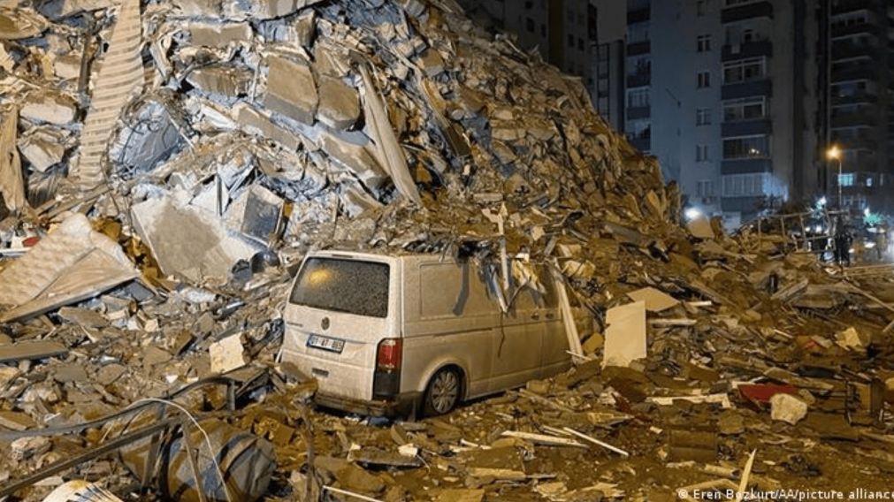 El terremoto tuvo una magnitud de 7,8 grados en la escala de Richter.