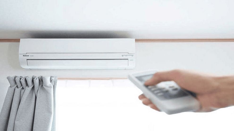 El truco viral para refrescar toda la casa con solo un aire acondicionado: "El mejor invento del mundo"